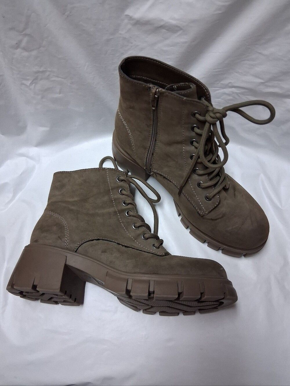MIA Women's Chunky Lug Ankle Boots in Taupe Size 9M